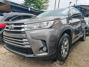 Toyota Highlander 2015 Gray