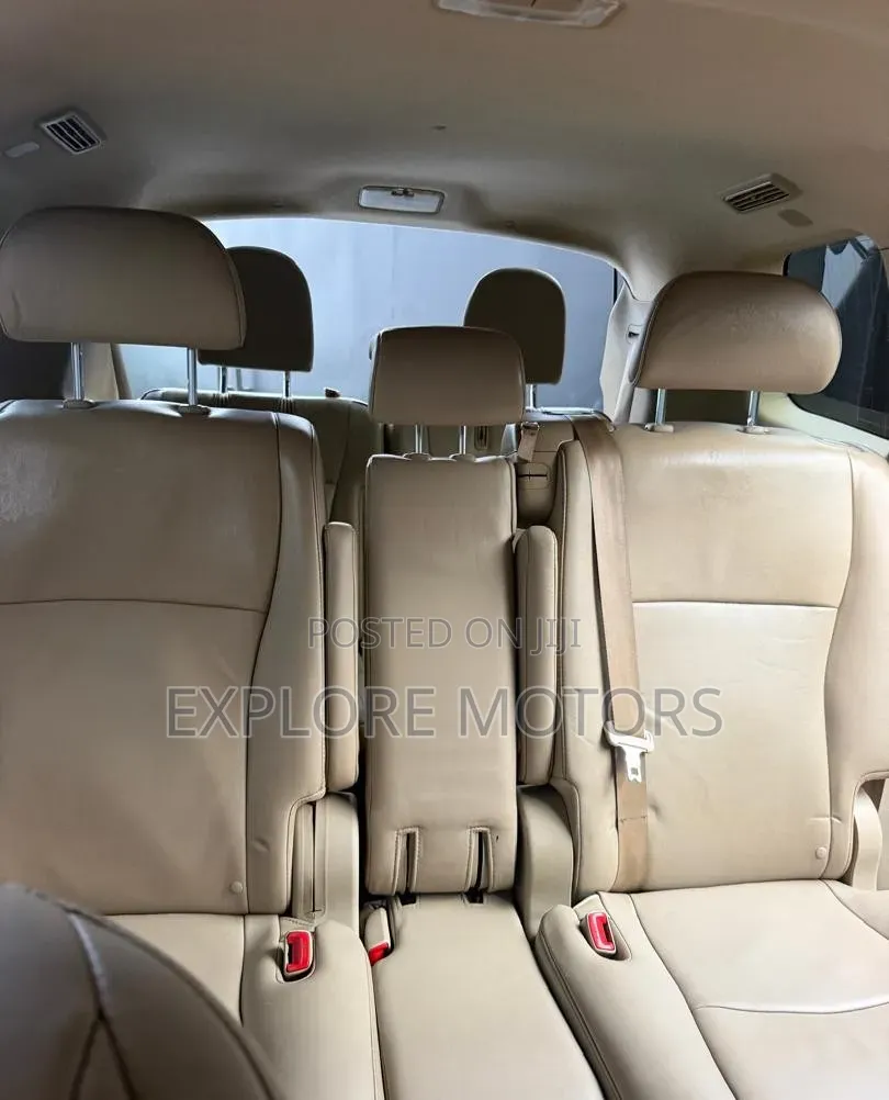 Toyota Highlander 2013 Brown