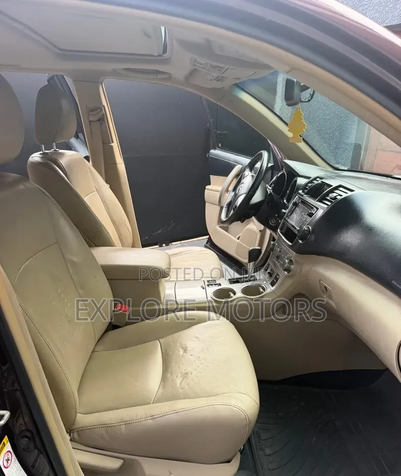 Toyota Highlander 2013 Brown