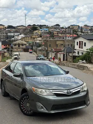 Toyota Camry XLE 4dr Sedan (2.5L 4cyl 6A) 2012 Green