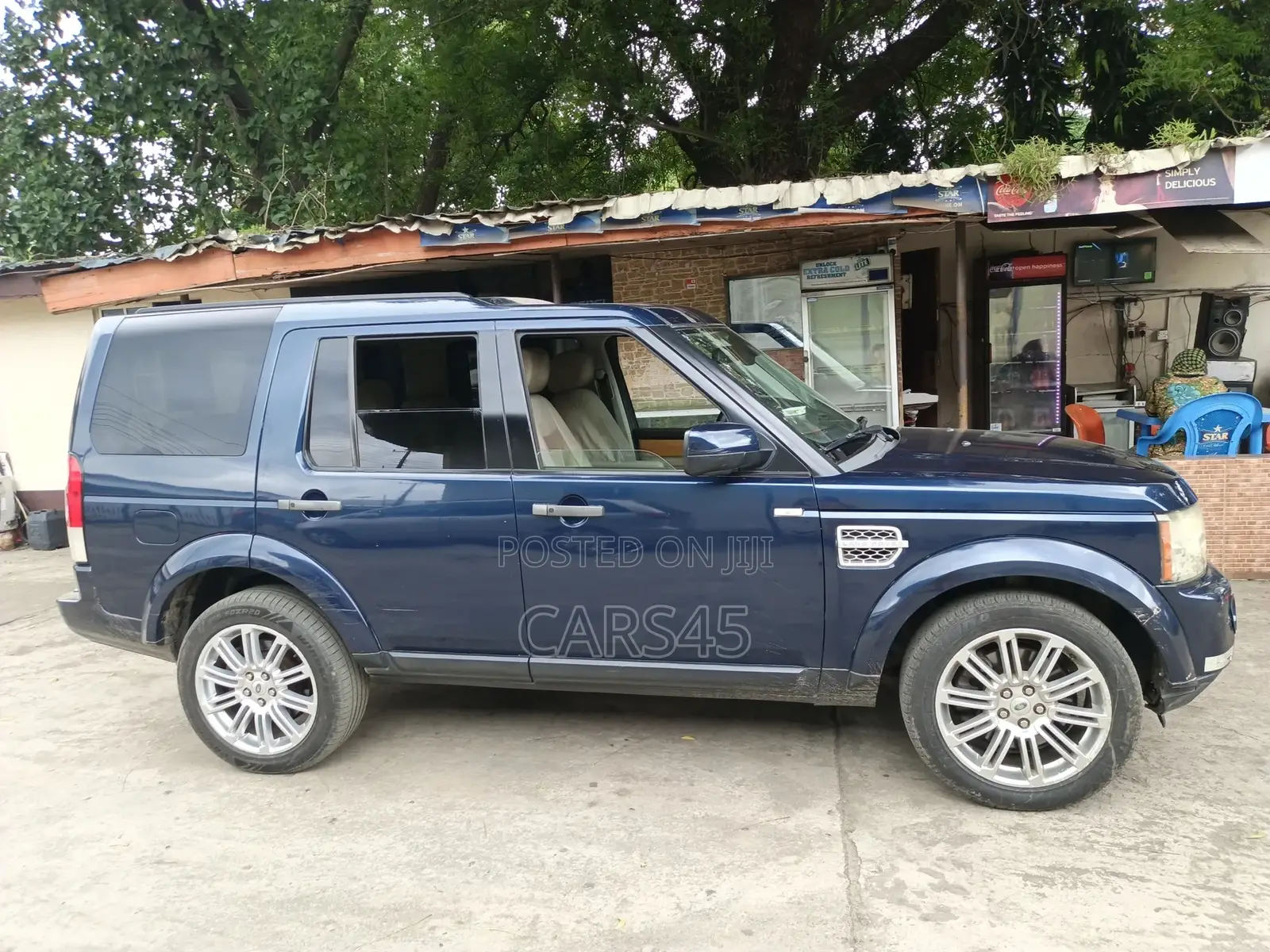 Land Rover Lr4 2013 Blue