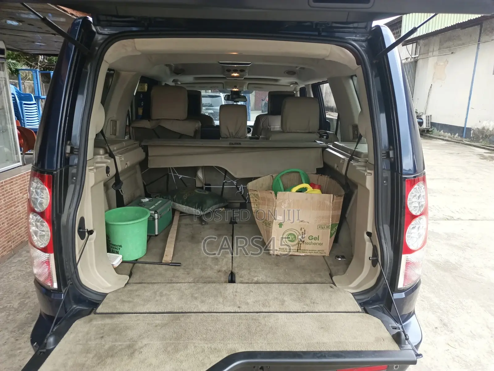 Land Rover Lr4 2013 Blue