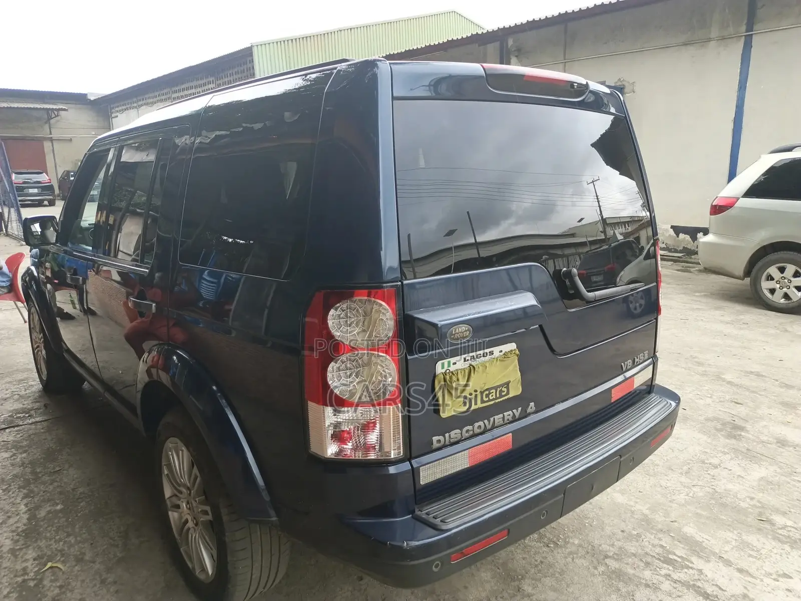 Land Rover Lr4 2013 Blue