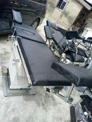 Electric Gynecological Examination Table / Gynae Couch