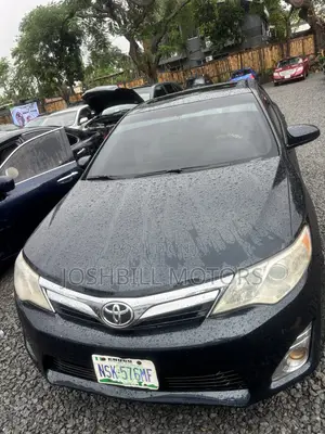 Toyota Camry XLE V6 4dr Sedan (3.5L 6cyl 6A) 2013 Gray