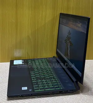 Laptop HP Pavilion Gaming Laptop 15-dk2xxx 16GB Intel Core i5 SSD 512GB