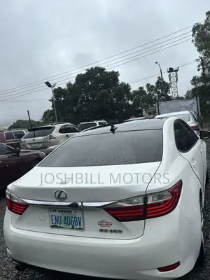 Lexus ES 350 FWD 2014 White