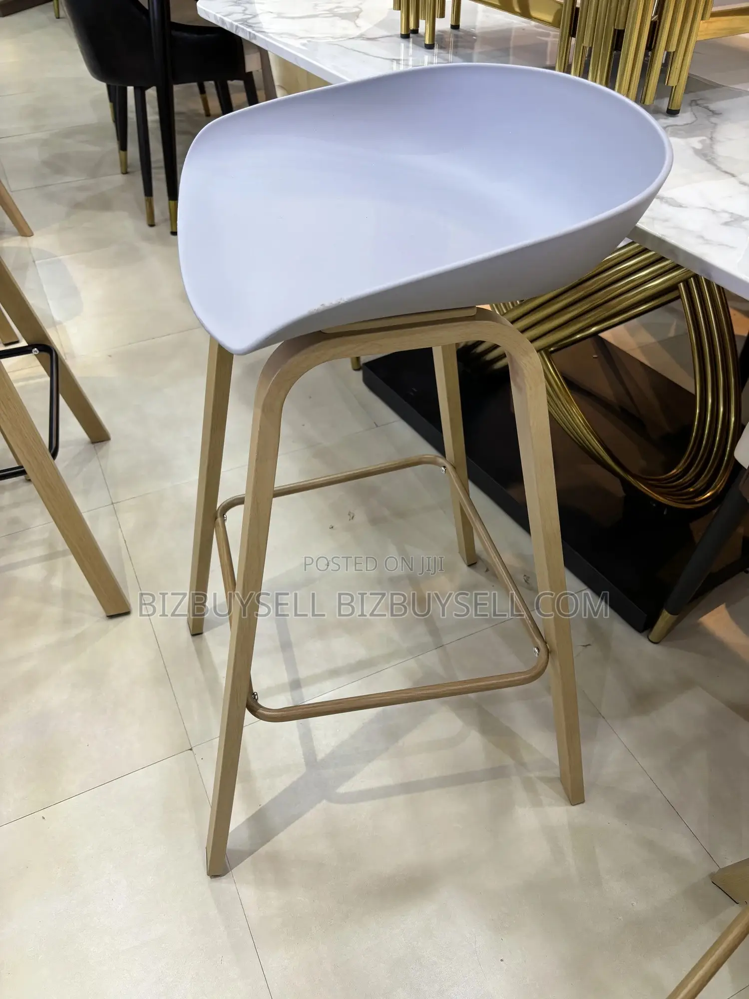 Bar Stool With Metal Legs
