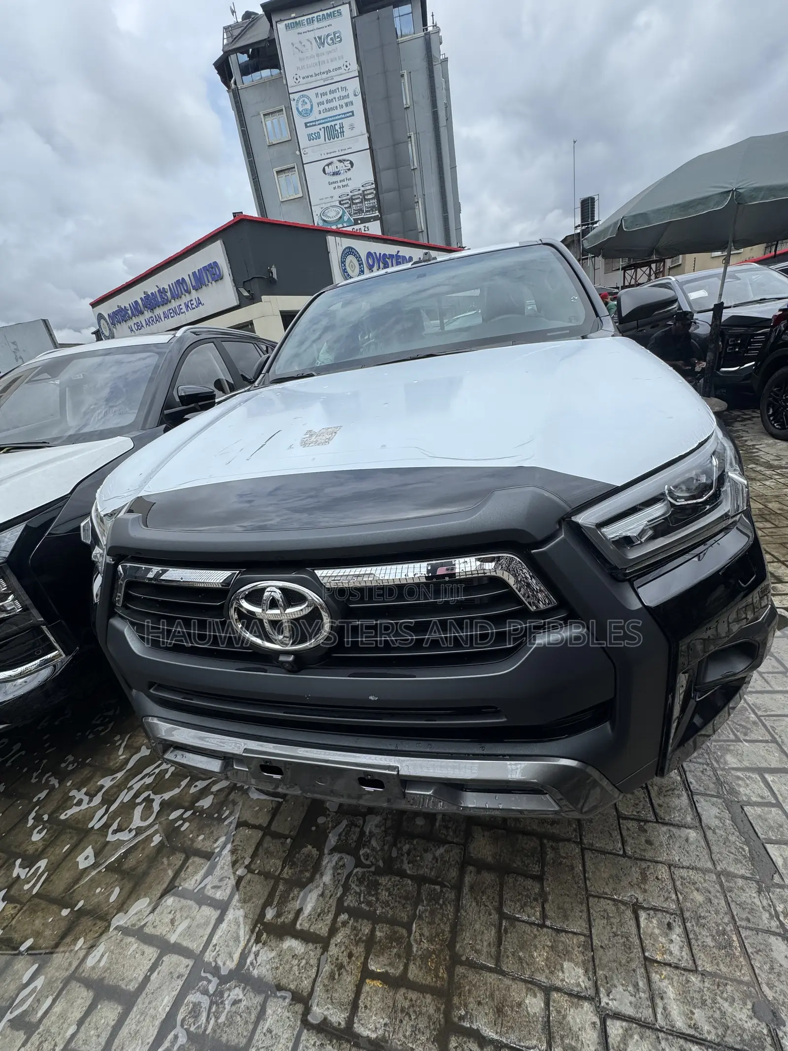 New Toyota Hilux 2026 Black