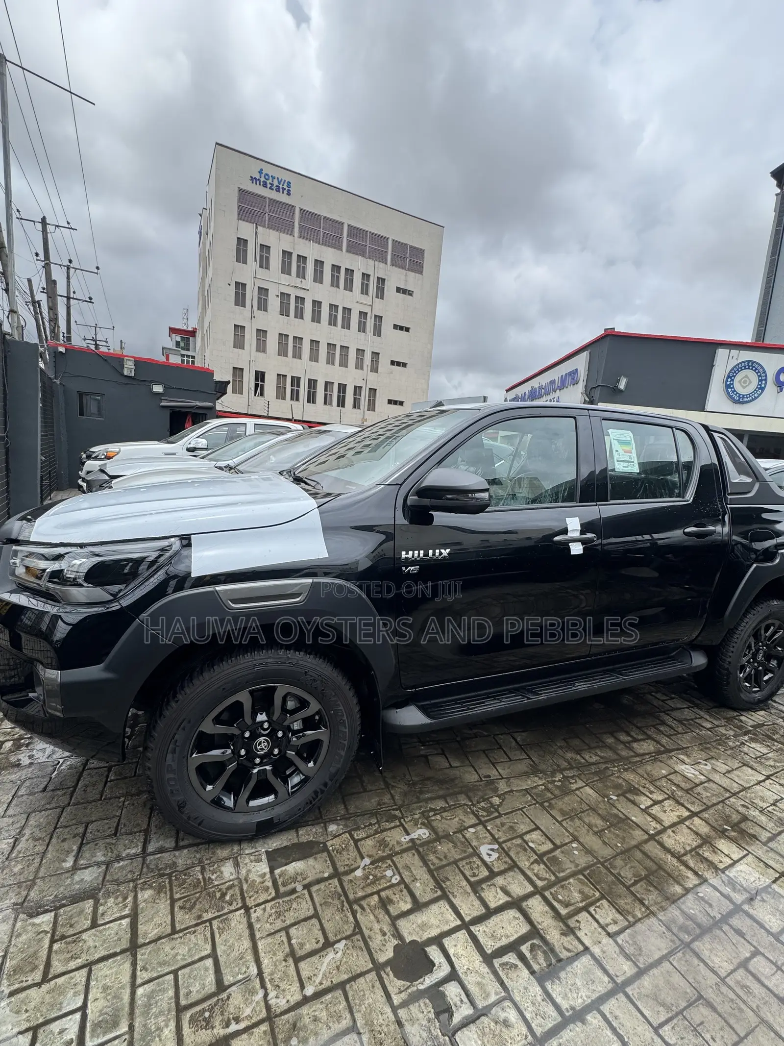 New Toyota Hilux 2026 Black