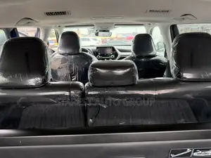 Toyota Highlander Limited 2021 Blue