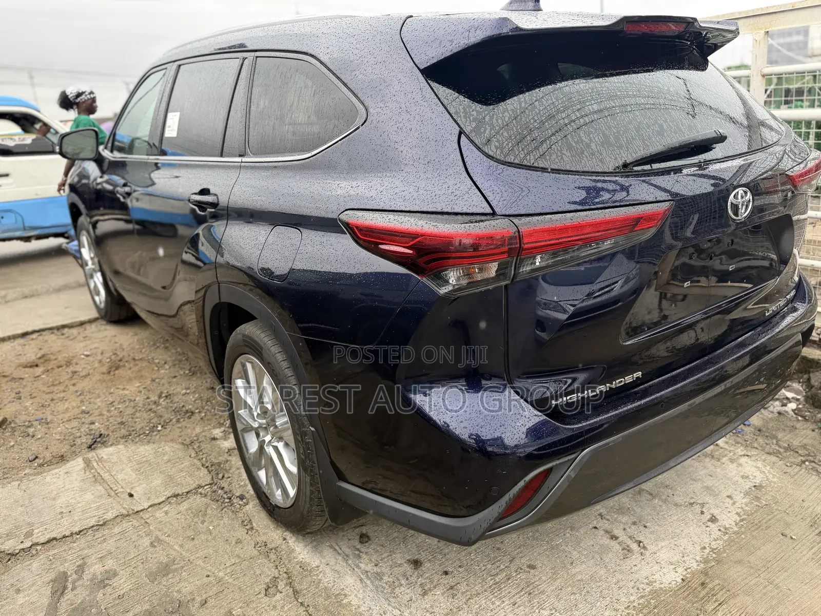 Toyota Highlander Limited 2021 Blue
