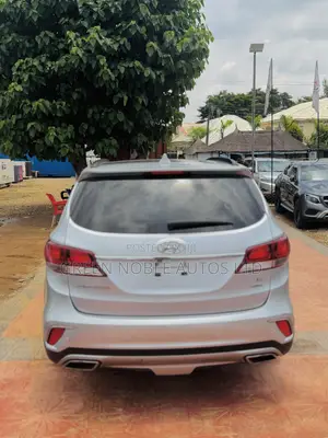 Hyundai Santa Fe SE Ultimate FWD 2017 Silver