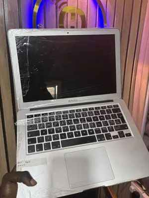 New Laptop Apple MacBook Air 2015 8GB Intel Core i5 SSD 128GB