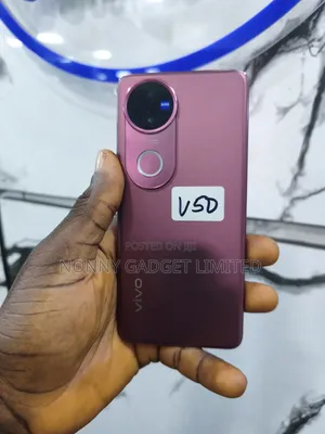 Vivo V50 256 GB Red