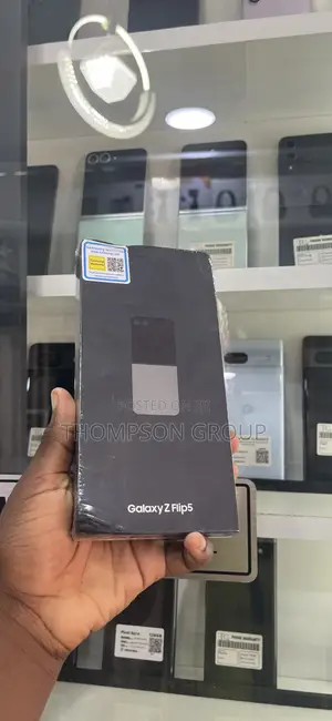New Samsung Galaxy Z Flip 5 256 GB Green