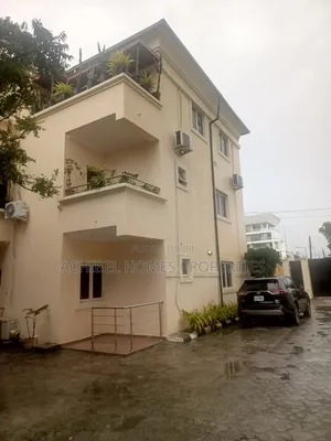3bdrm Apartment in Ikate, Lekki Phase 1 for rent