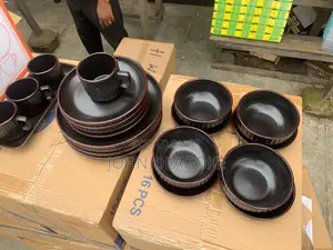 21PC WY Stoneware Dinner Set.