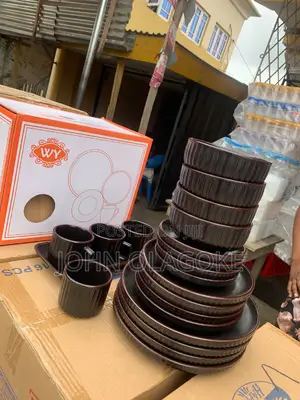 21PC WY Stoneware Dinner Set.