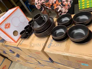 21PC WY Stoneware Dinner Set.