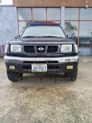 Nissan Pathfinder 2004 Black
