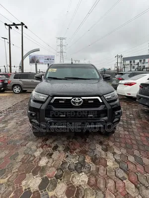 Toyota Hilux 2022 Black