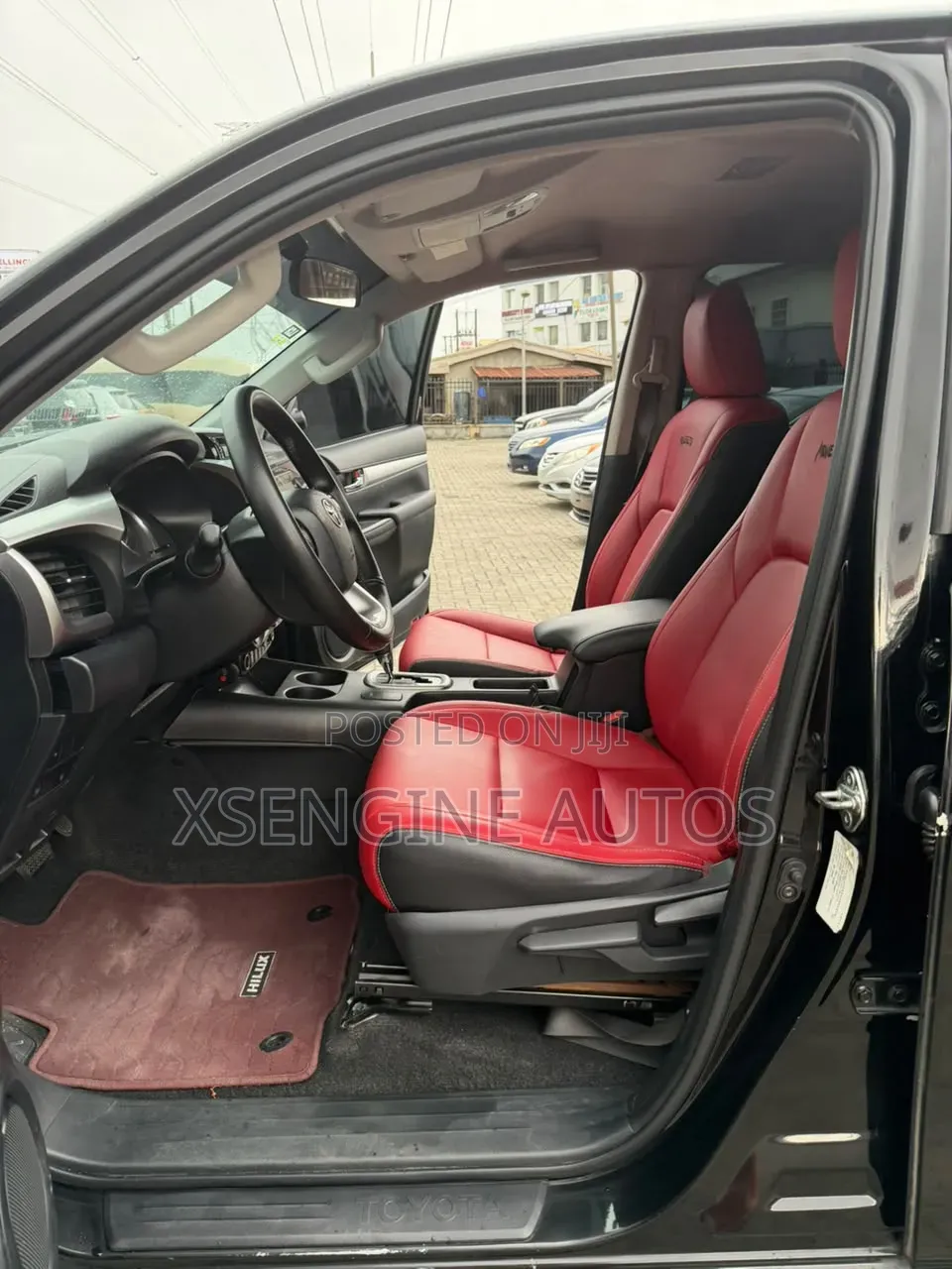 Toyota Hilux 2022 Black