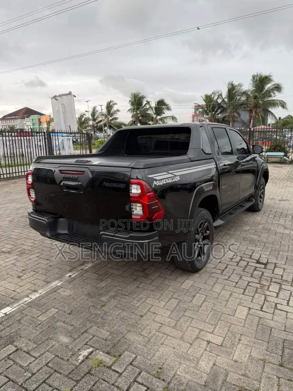 Toyota Hilux 2022 Black