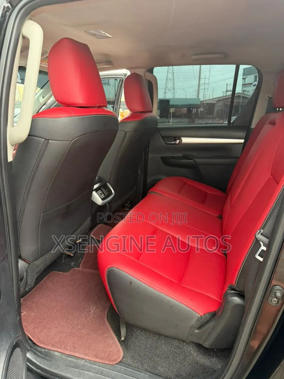 Toyota Hilux 2022 Black