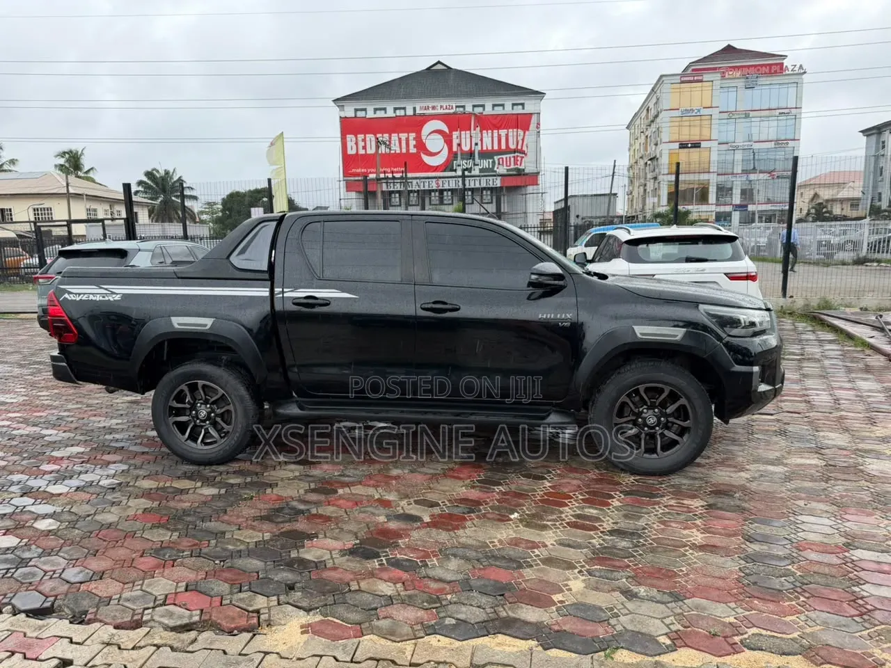Toyota Hilux 2022 Black