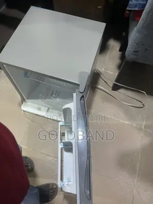 Skyrun BCD-50HW 48L Home Office Fridge