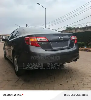 Toyota Camry SE 4dr Sedan (2.5L 4cyl 6A) 2013 Gray