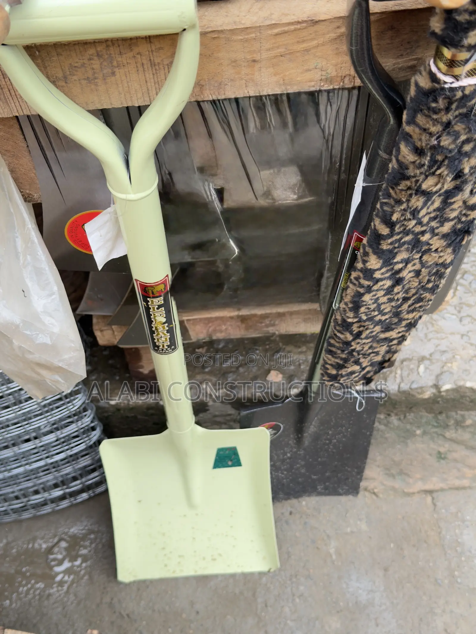 Shovel / Construction Shovels