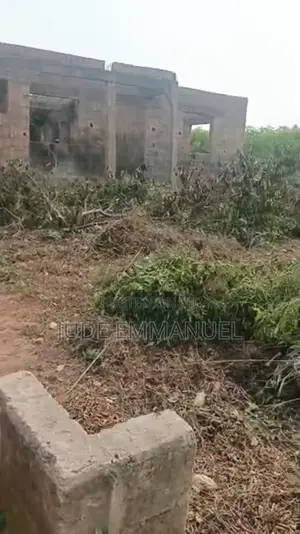Uncompleted 3bedroom