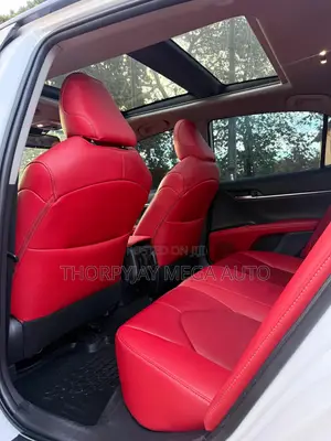 Toyota Camry XSE V6 (3.5L V6 8A) 2019 White