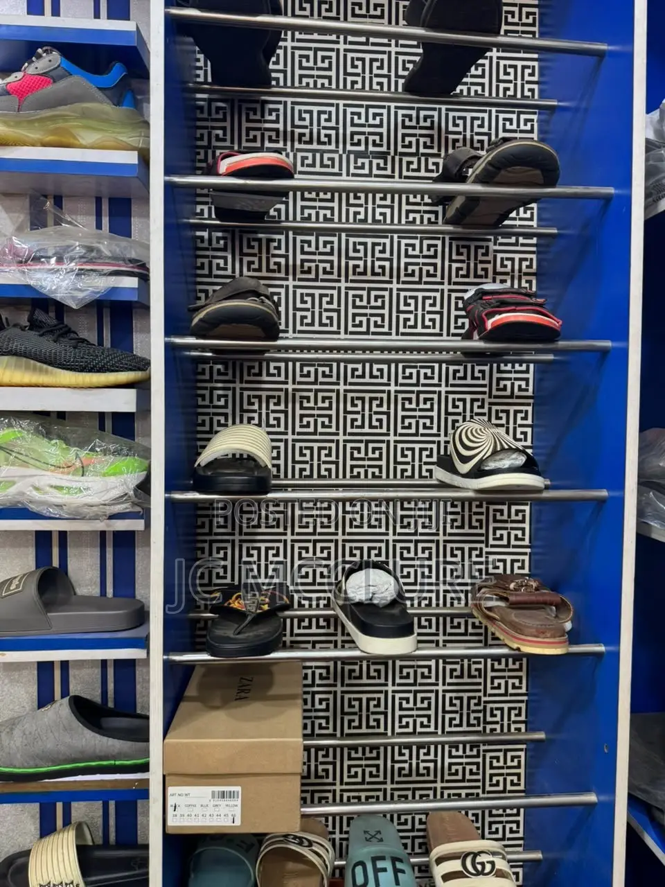 Design Shelves