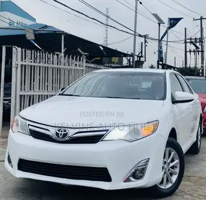 Toyota Camry LE 4dr Sedan (2.5L 4cyl 6A) 2012 White