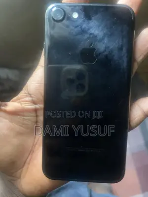 Apple iPhone 7 32 GB Black