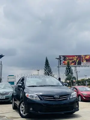 Toyota Corolla Base 4dr Sedan (1.8L 4cyl 5M) 2009 Black