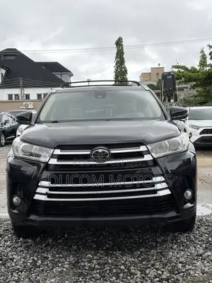 Toyota Highlander XLE 4x4 V6 (3.5L 6cyl 8A) 2018 Black