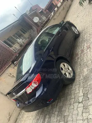 Toyota Corolla LE 4dr Sedan (1.8L 4cyl 4A) 2013 Blue