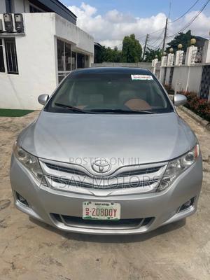Toyota Venza XLE 2010 Silver