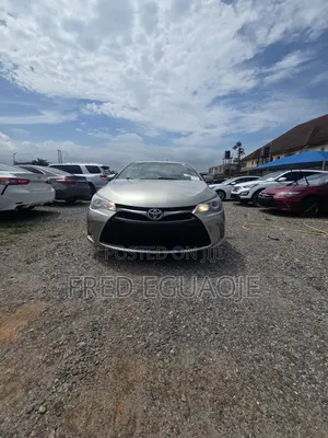 Toyota Camry XSE 4dr Sedan (2.5L 4cyl 6A) 2015 Gold