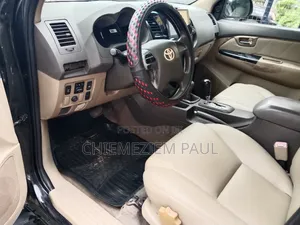 Toyota Fortuner 2.7 AWD 2012 Black