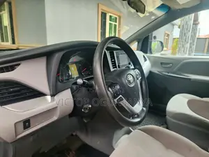 Toyota Sienna 2017 Gray