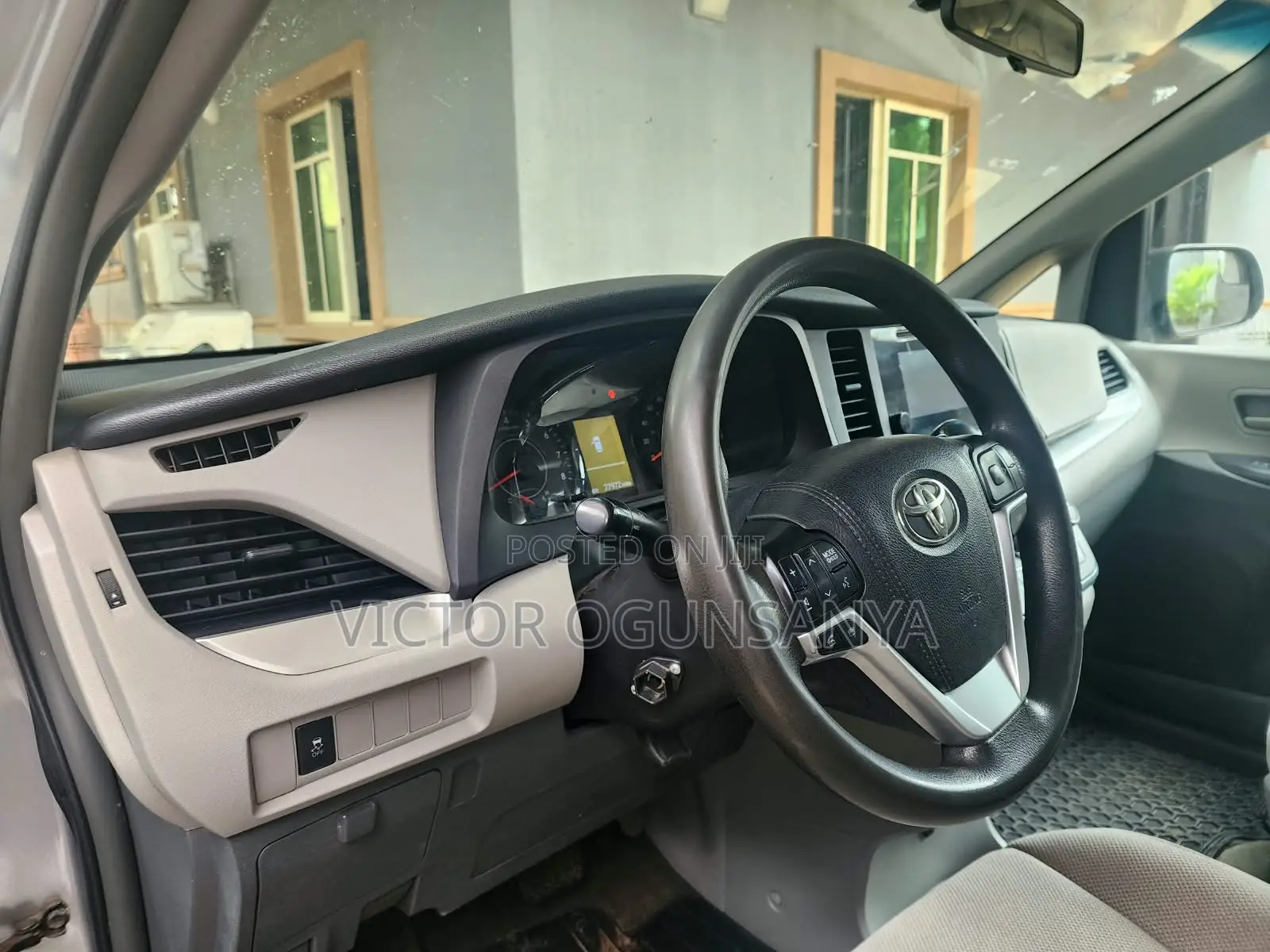 Toyota Sienna 2017 Gray