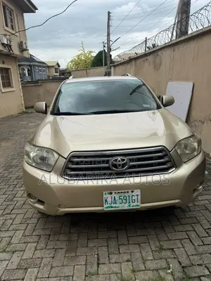 Toyota Highlander 2010 Gold