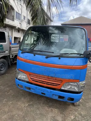Toyota Dyna Truck 2004 Blue