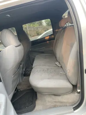 Toyota Tacoma Double Cab V6 Automatic 2010 Silver