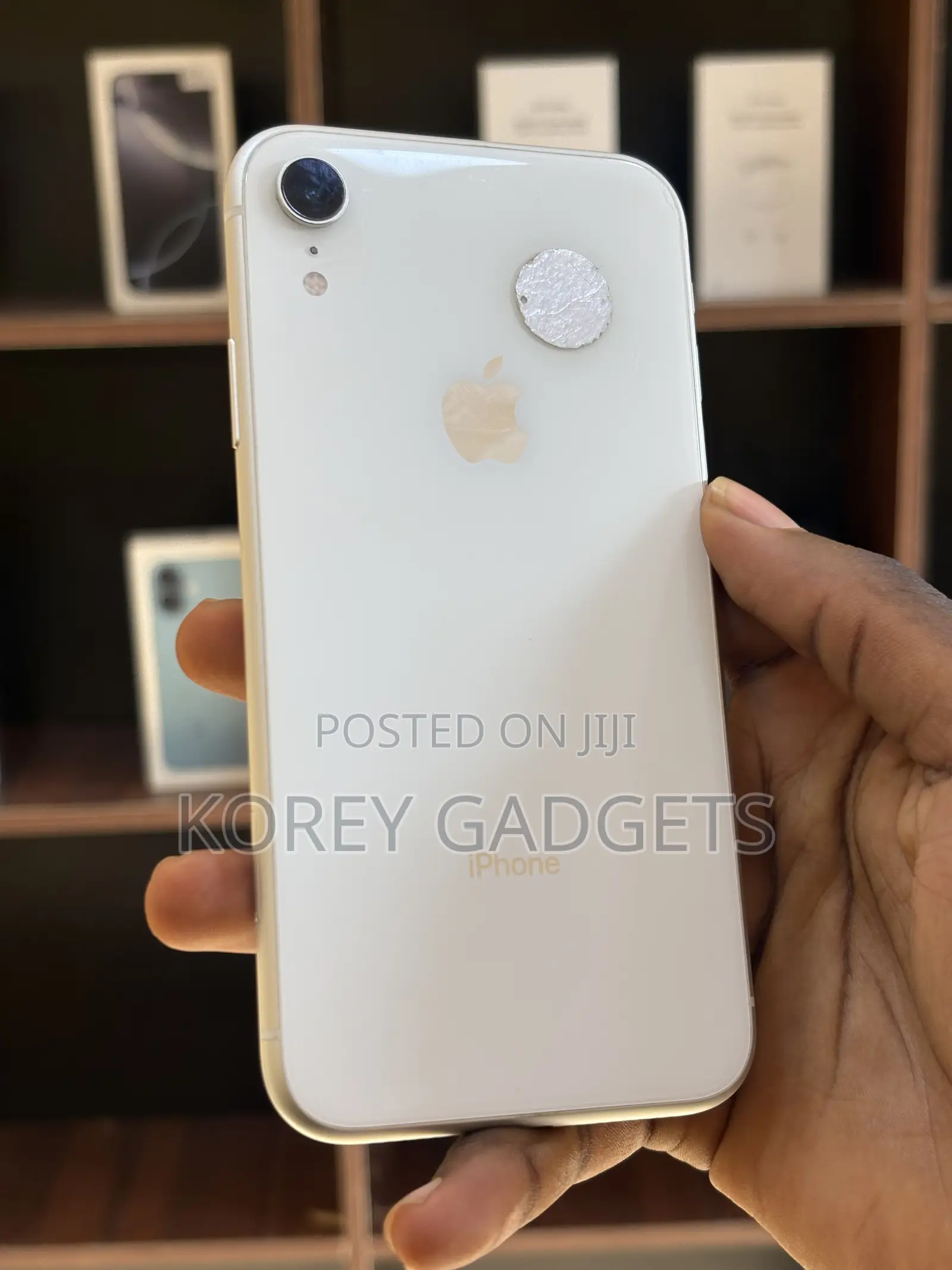 Apple iPhone XR 64 GB White